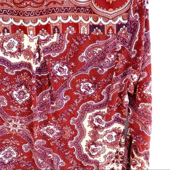 Tiny Maroon Paisley Print Gold Sequin Blouse Top - Picture 10 of 11